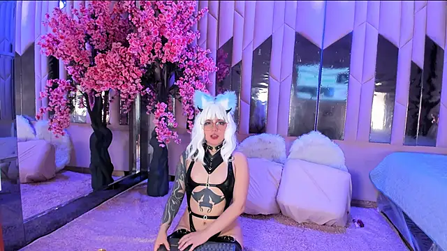 BizzyNoar online show from 10.18.25