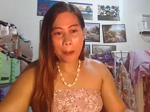 Snapshot of filipina_beauty chatting on 09.28.25 filipina beauty online show from 09.28.25