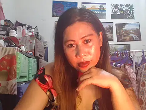 Snapshot of filipina_beauty chatting on 10.11.25 filipina beauty online show from 10.11.25