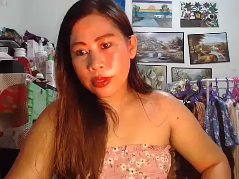 Snapshot of filipina_beauty chatting on 11.12.25 filipina beauty online show from 11.12.25