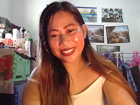 Snapshot of filipina_beauty chatting on 11.16.25 filipina beauty online show from 11.16.25