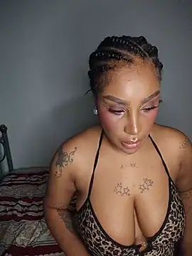 Snapshot of Queen_Amara chatting on 07.14.26 Queen Amara online show from 07.14.26