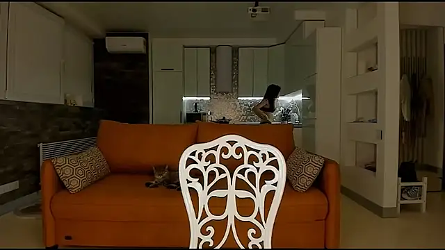 strawbery Dolly online show from 10.22.25