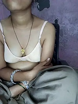 Snapshot of Komal-Rajput chatting on 11.11.25 Komal-Rajput online show from 11.11.25