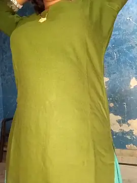 Snapshot of Komal-Rajput chatting on 11.15.25 Komal-Rajput online show from 11.15.25