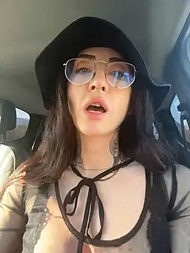 nikkaanderic online show from 03.24.26