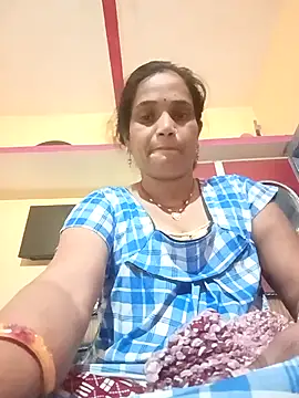 Snapshot of Hot-kal93 chatting on 10.17.25 Hot-kal93 online show from 10.17.25