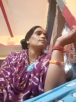 Snapshot of Hot-kal93 chatting on 10.27.25 Hot-kal93 online show from 10.27.25