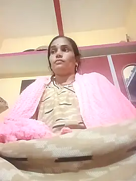 Snapshot of Hot-kal93 chatting on 10.29.25 Hot-kal93 online show from 10.29.25