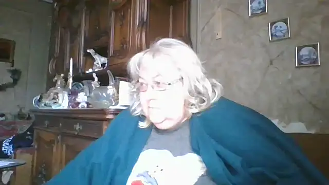 Lala-Love56 online show from 10.18.25