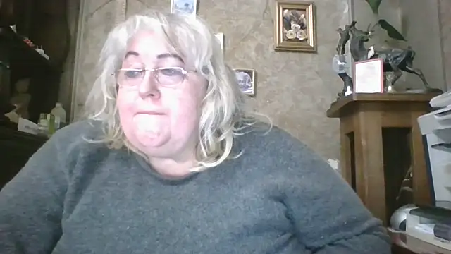 Lala-Love56 online show from 12.13.25