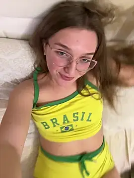 Snapshot of Bellatrisssaa chatting on 02.21.26 Bellatrisssaa online show from 02.21.26