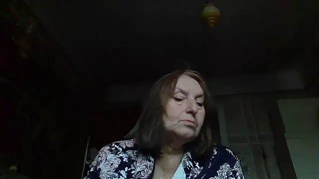 Snapshot of AnnaLive570 chatting on 10.02.25 AnnaLive570 online show from 10.02.25