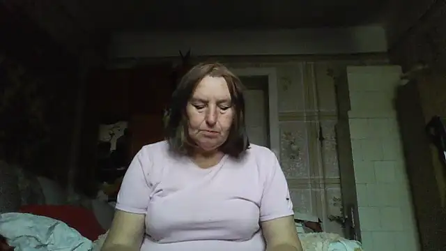 Snapshot of AnnaLive570 chatting on 10.08.25 AnnaLive570 online show from 10.08.25