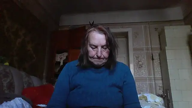 Snapshot of AnnaLive570 chatting on 10.12.25 AnnaLive570 online show from 10.12.25