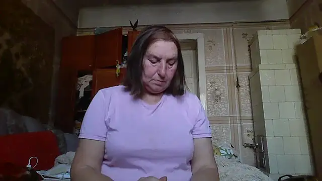 Snapshot of AnnaLive570 chatting on 10.25.25 AnnaLive570 online show from 10.25.25