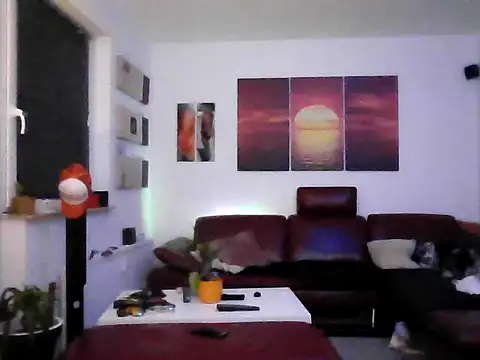 Snapshot of hellgirl1980 chatting on 10.01.25 hellgirl1980 online show from 10.01.25