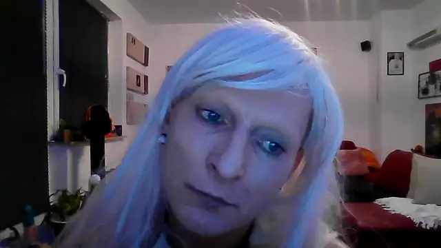 Snapshot of hellgirl1980 chatting on 10.04.25 hellgirl1980 online show from 10.04.25