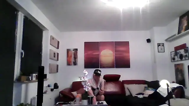 Snapshot of hellgirl1980 chatting on 10.07.25 hellgirl1980 online show from 10.07.25