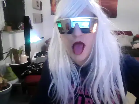 Snapshot of hellgirl1980 chatting on 10.10.25 hellgirl1980 online show from 10.10.25