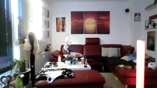 Snapshot of hellgirl1980 chatting on 10.13.25 hellgirl1980 online show from 10.13.25