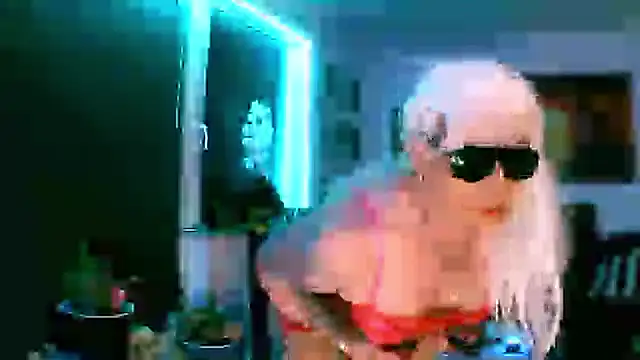 Snapshot of hellgirl1980 chatting on 11.12.25 hellgirl1980 online show from 11.12.25