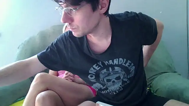 Snapshot of Eric_Basilio chatting on 09.26.25 Eric Basilio online show from 09.26.25