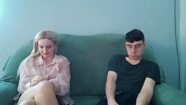 Snapshot of Eric_Basilio chatting on 11.03.25 Eric Basilio online show from 11.03.25