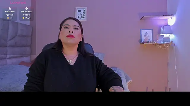 Snapshot of roselyn_caprice chatting on 09.30.25 roselyn caprice online show from 09.30.25