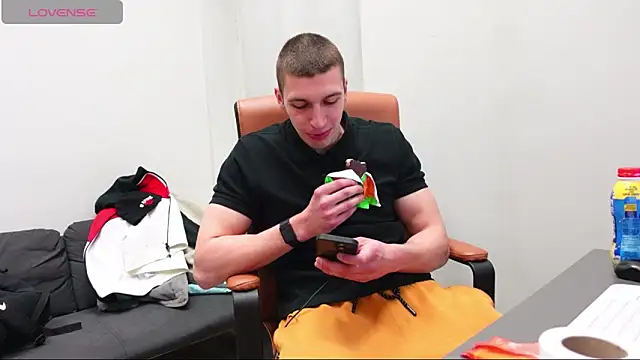 Ryan Dozer online show from 04.06.26