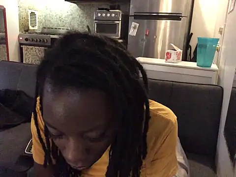 Snapshot of littyleesh1 chatting on 07.19.26 littyleesh1 online show from 07.19.26