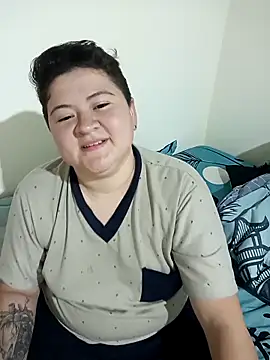 Snapshot of Noha_Whiitee chatting on 11.17.25 Noha Whiitee online show from 11.17.25