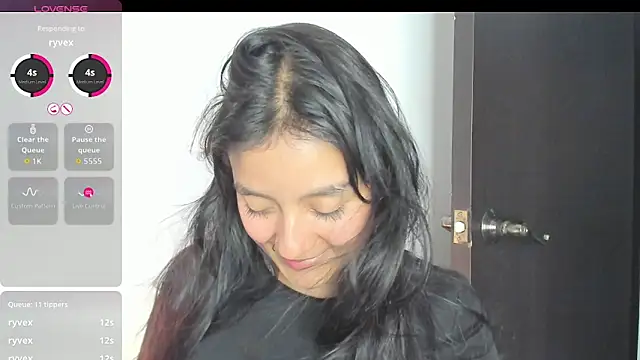 charlottekiss99 online show from 06.12.26