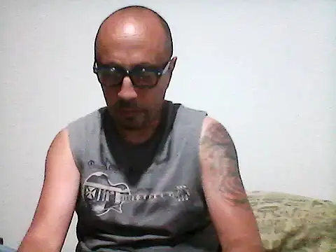 Snapshot of pablocesar1982 chatting on 11.05.25 pablocesar1982 online show from 11.05.25