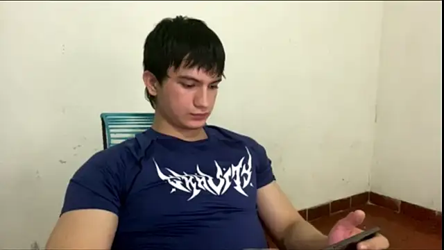 Snapshot of ErickWalton chatting on 10.14.25 ErickWalton online show from 10.14.25