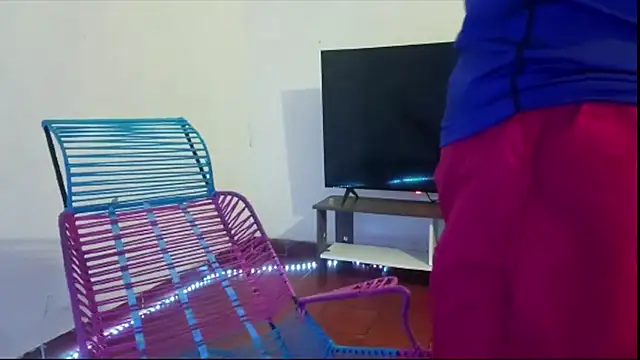 Snapshot of ErickWalton chatting on 11.09.25 ErickWalton online show from 11.09.25