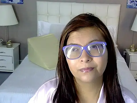 Amber Rouge  online show from 09.14.25