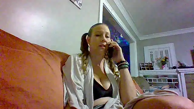 chickandherdick online show from 10.26.25