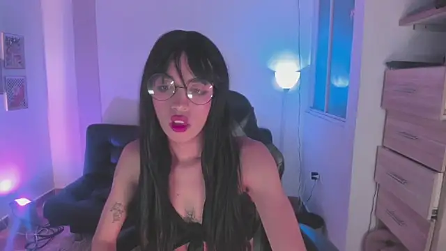 Nikkita Dragon online show from 12.05.25