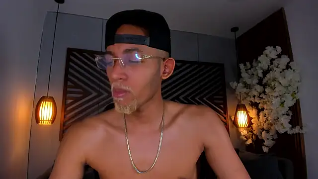 B Wild online show from 10.22.25