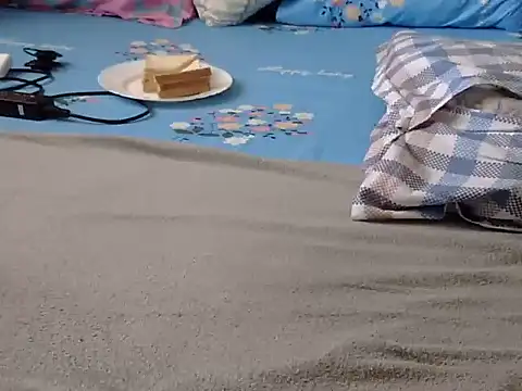 Playroom queen online show from 09.26.25