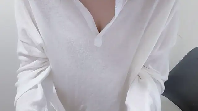 Snapshot of Queen_ww chatting on 10.30.25 Queen ww online show from 10.30.25