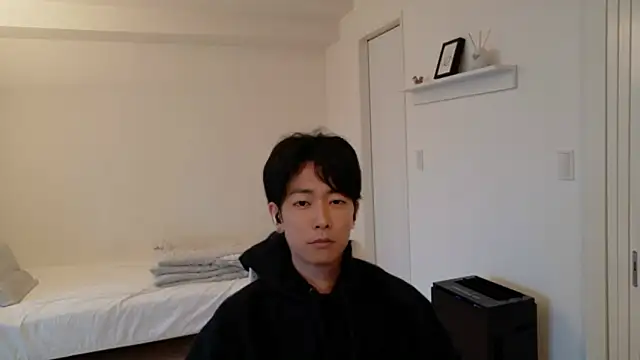 Snapshot of StuddedCatechin chatting on 10.20.25 StuddedCatechin online show from 10.20.25