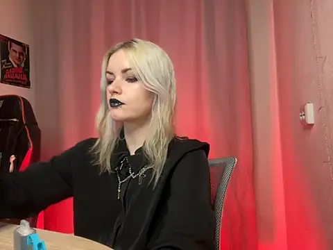 CherryKnight666 online show from 09.08.25