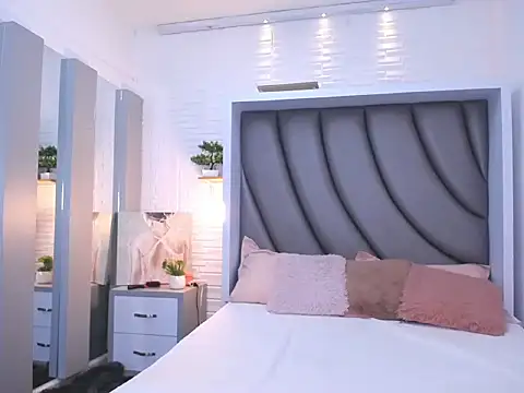 Luciana Graay online show from 09.18.25