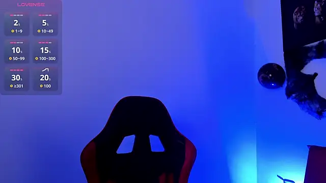 Snapshot of PeytonBox chatting on 10.24.25 PeytonBox online show from 10.24.25