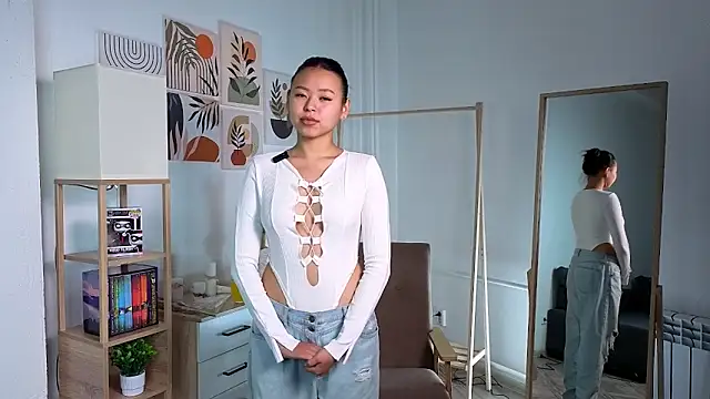 TorieFore online show from 09.15.25