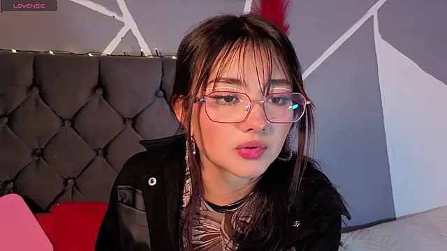 Emily Caprile online show from 09.28.25