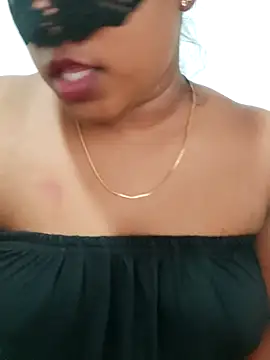 Snapshot of vinushi chatting on 09.30.25 vinushi online show from 09.30.25