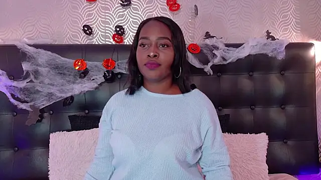 Snapshot of NaiaraMasson_ chatting on 10.20.25 NaiaraMasson online show from 10.20.25